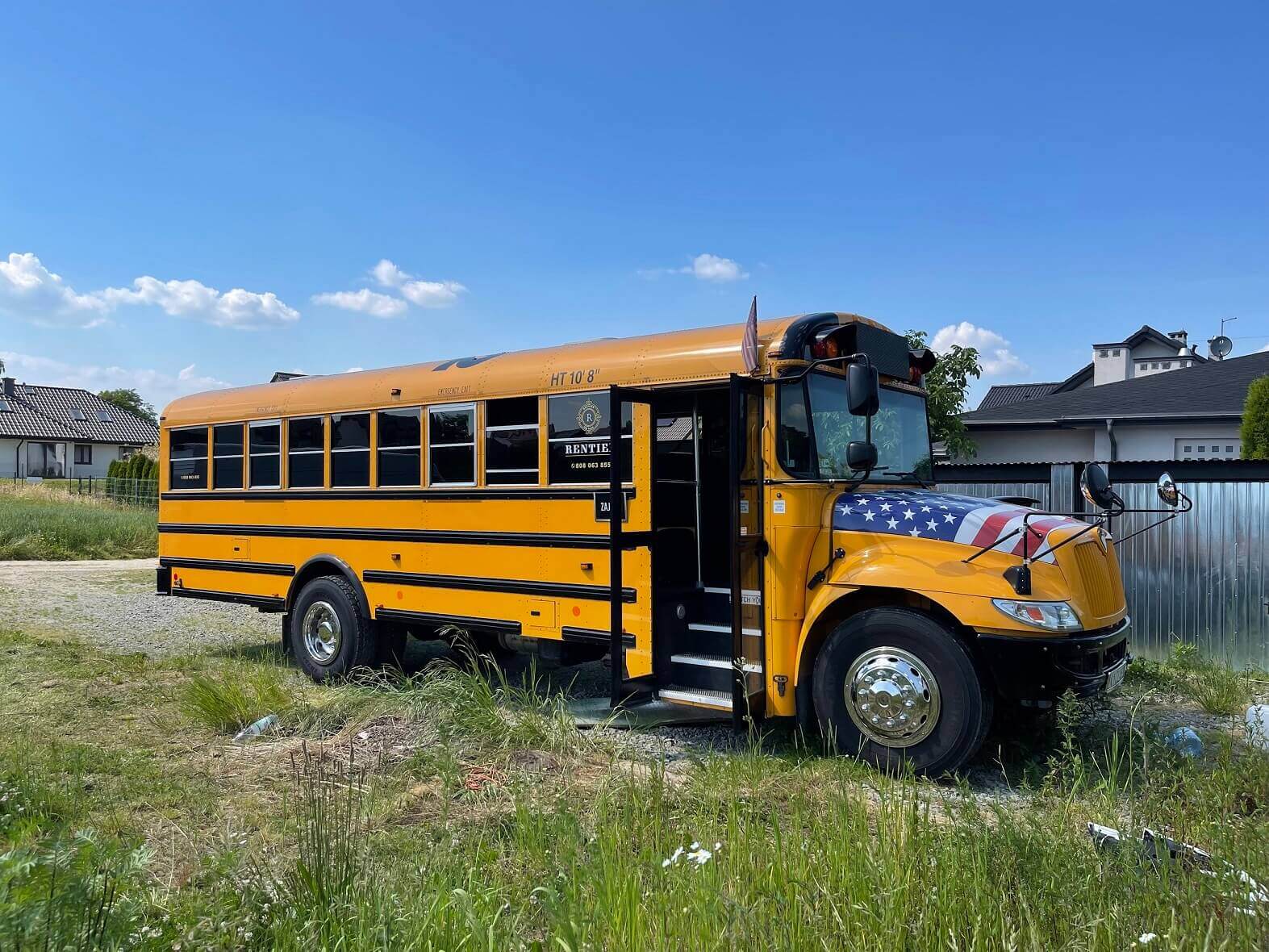 Autobus International silnik Cummins CM2350